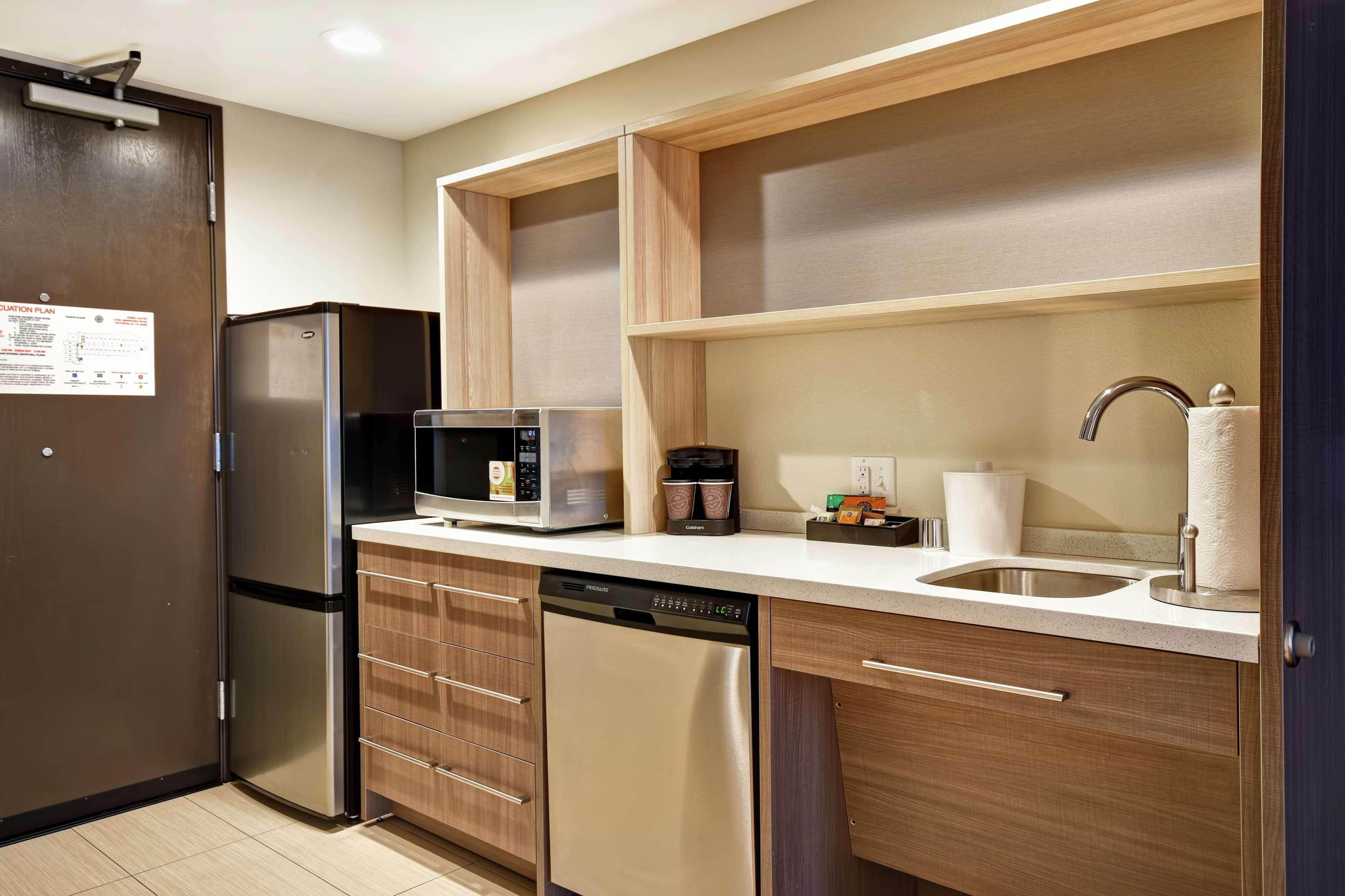 Home2 Suites By Hilton Victorville Extérieur photo