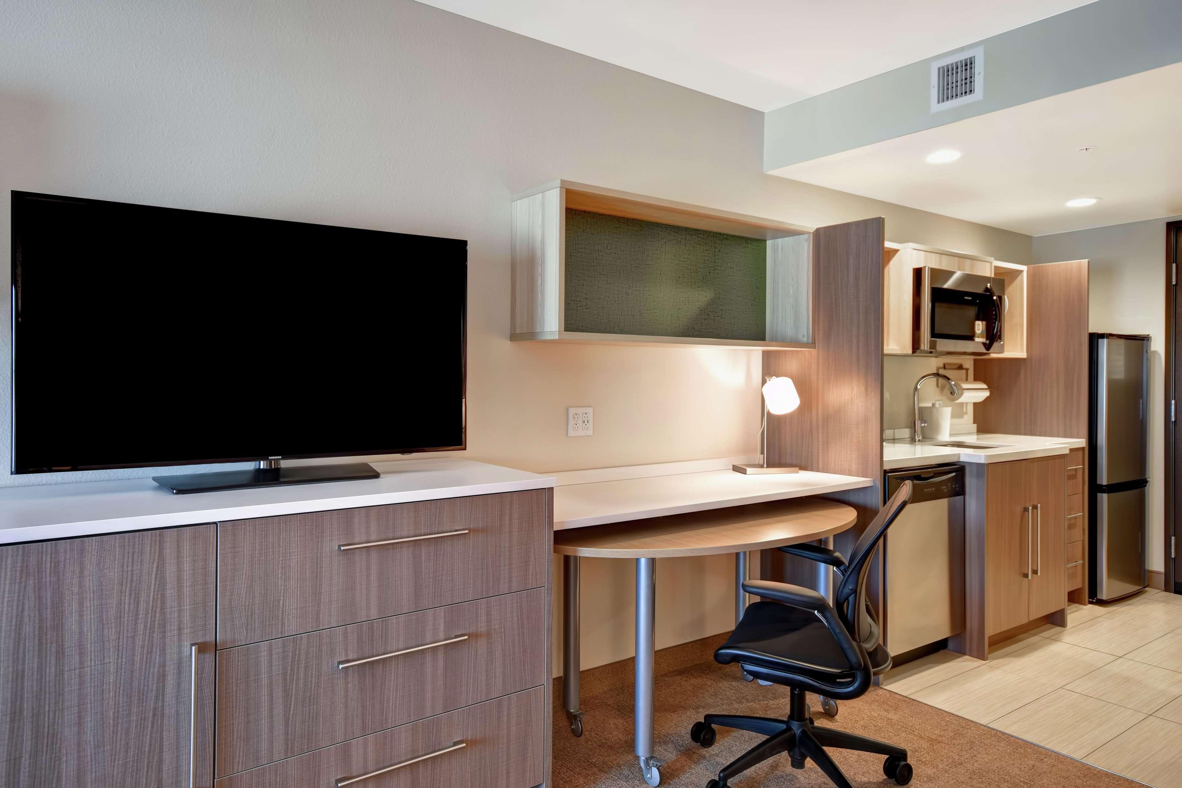 Home2 Suites By Hilton Victorville Extérieur photo