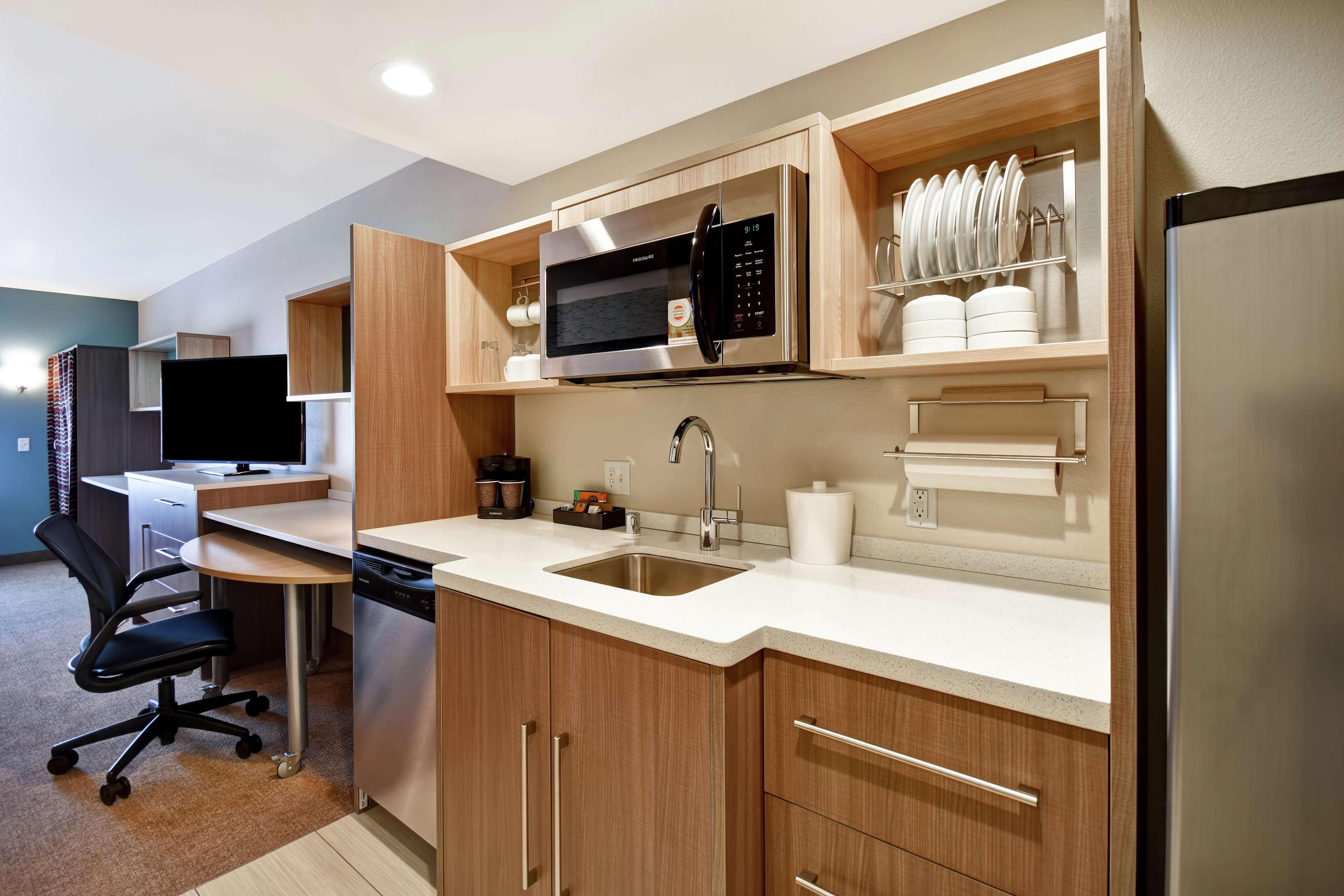 Home2 Suites By Hilton Victorville Extérieur photo
