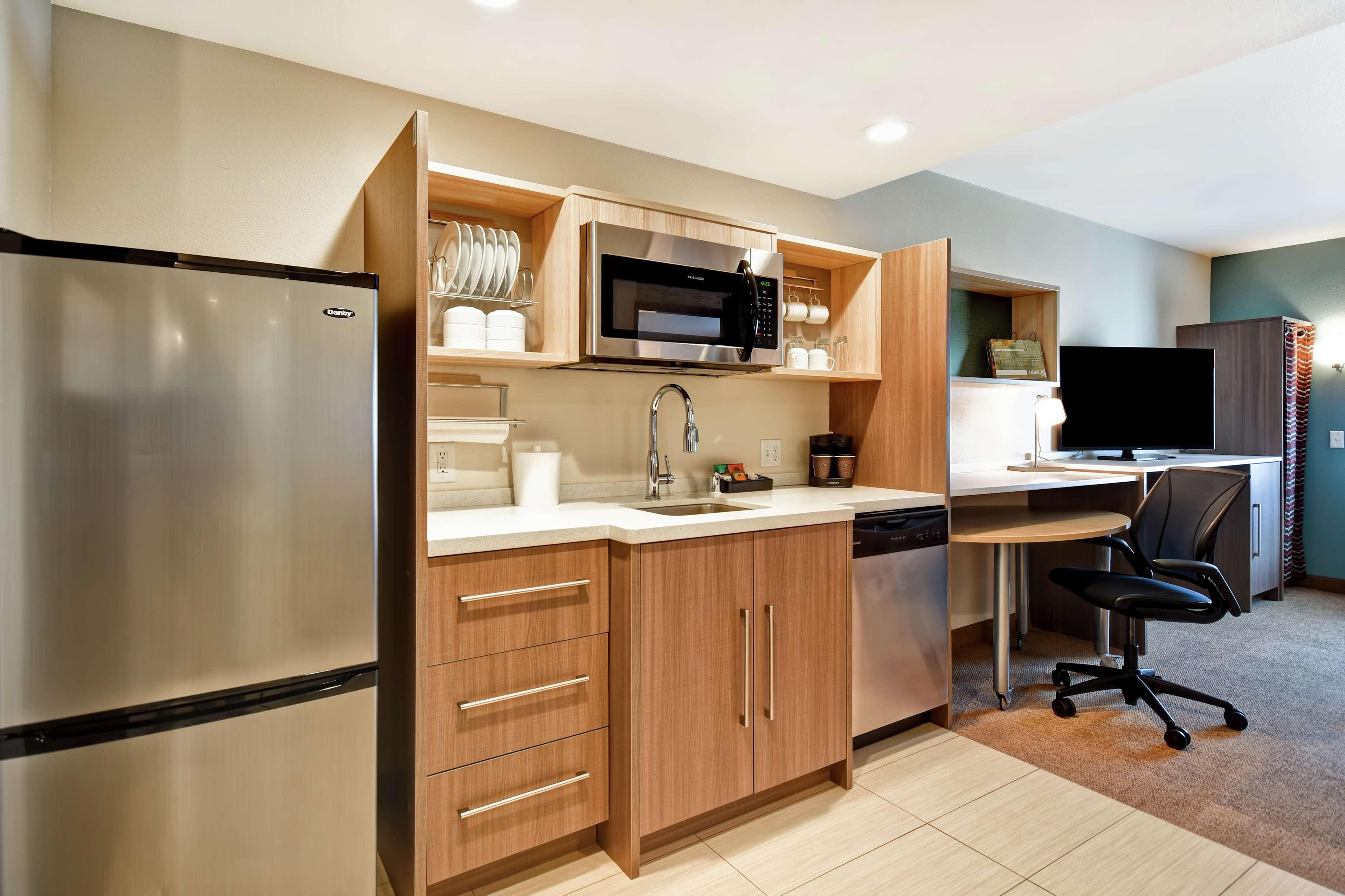 Home2 Suites By Hilton Victorville Extérieur photo