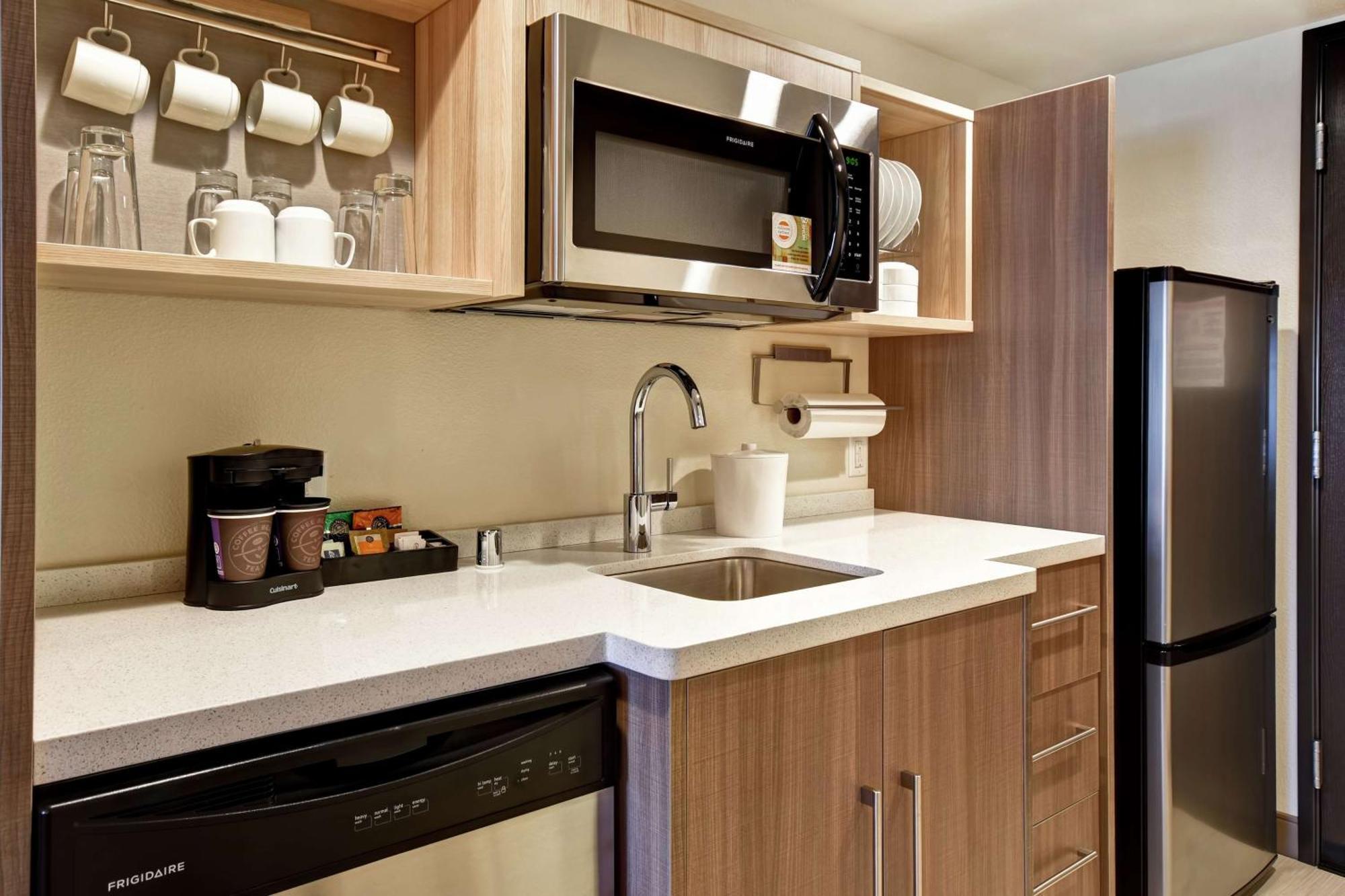 Home2 Suites By Hilton Victorville Extérieur photo